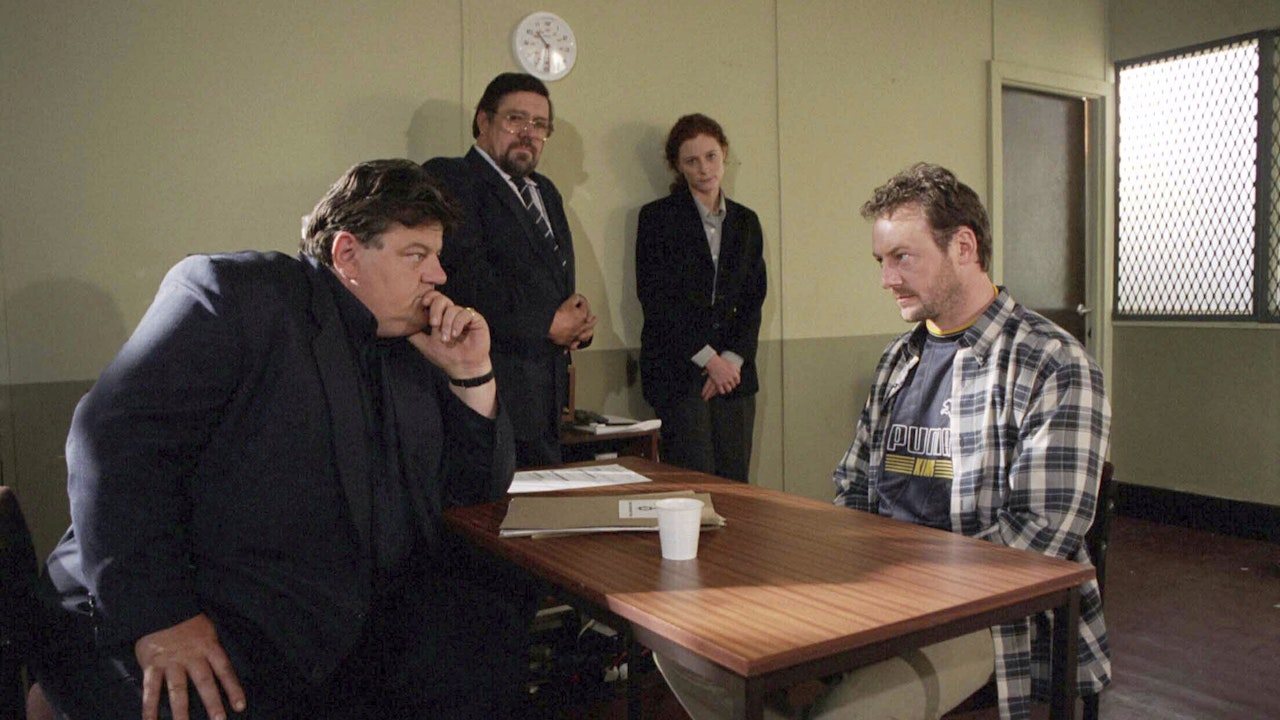 Cracker Se med BritBox her TV 2 Play