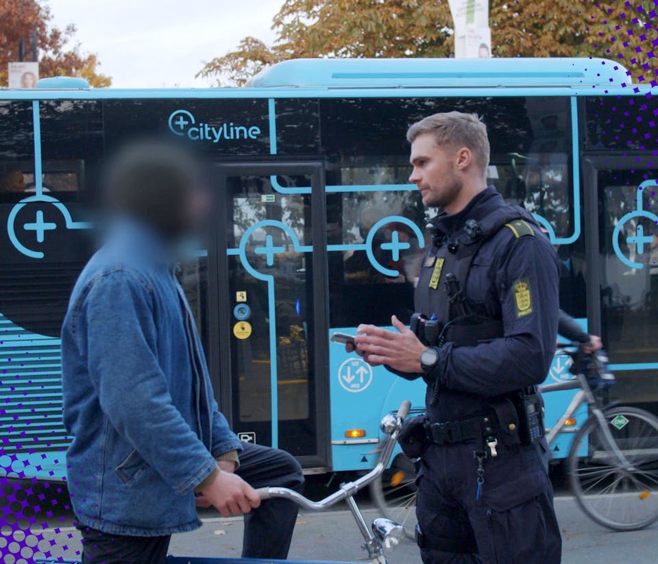 Politi på cykelstien: Farlig cykeltur - TV 2