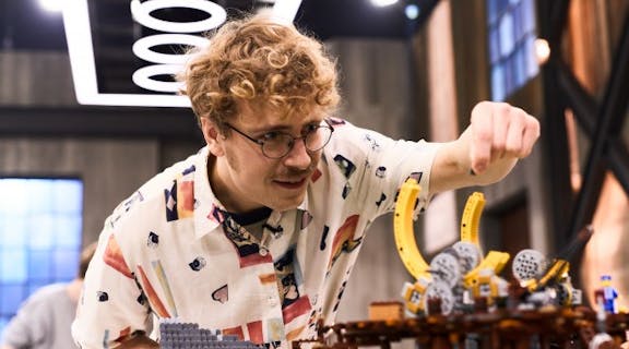 LEGO Masters — Se serien her TV 2 Play