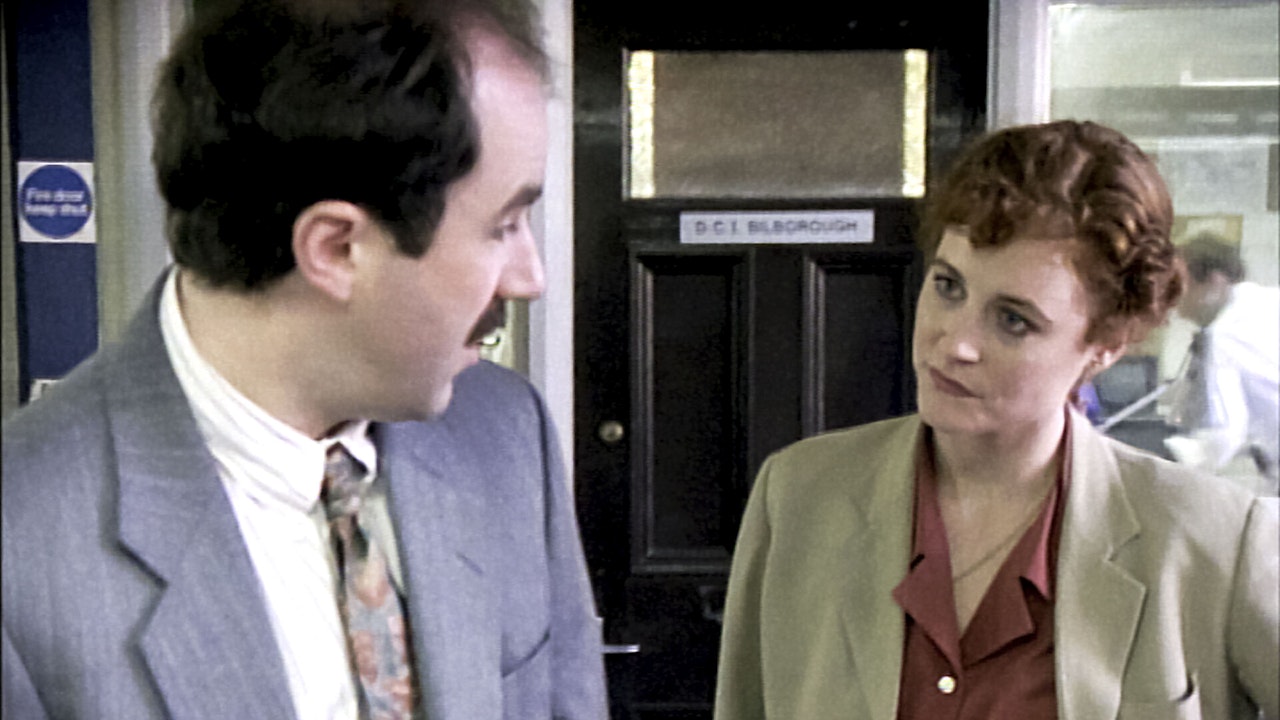 Cracker Se med BritBox her TV 2 Play